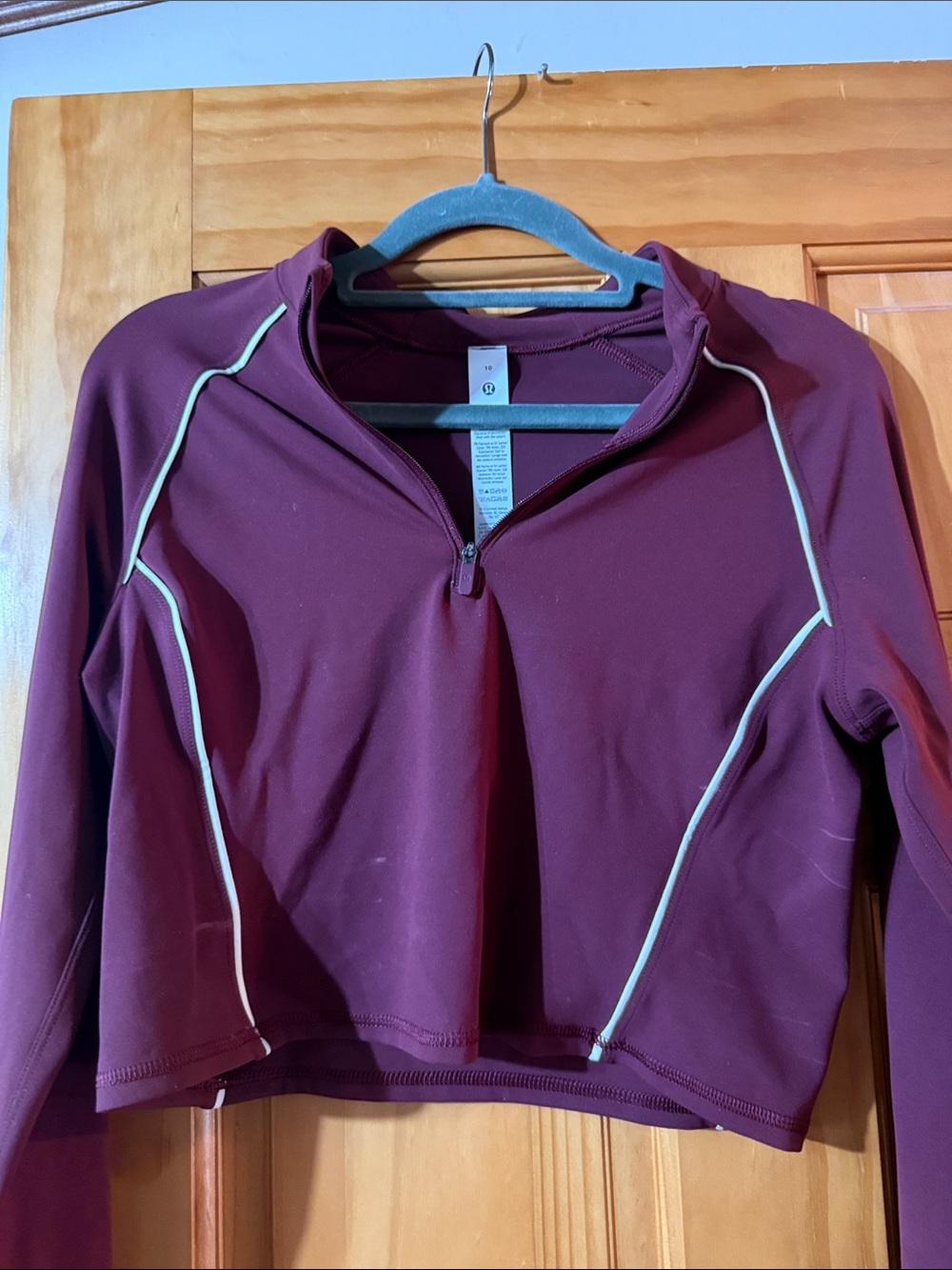 Lululemon Athletica Maroon Cropped Athletic Quarter-Zip w/White Piping - size 10